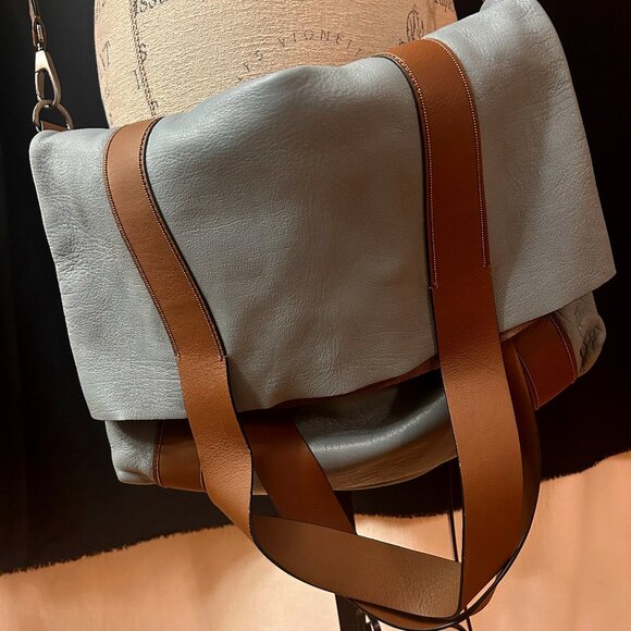 Gorgeous Brunello Cucinelli Large Leather Bag. - Picture 1 of 15